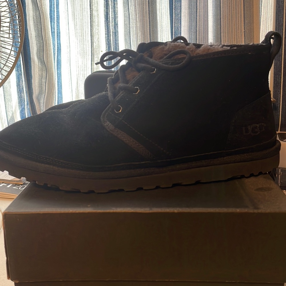 EXCELLENT CONDITION‼️ Men’s UGG Boots size 13.